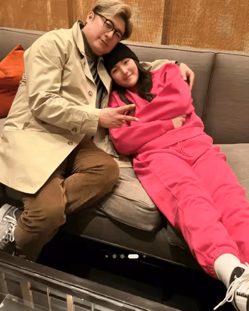 王岳倫曬照胖出雙下巴,14歲王詩齡出鏡,父女倆包子臉一模一樣