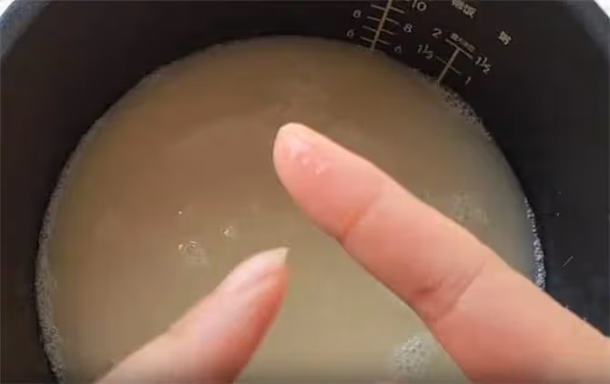 大黃米糕做法來了,軟糯香甜,多做一些凍起來,做一次能吃半月