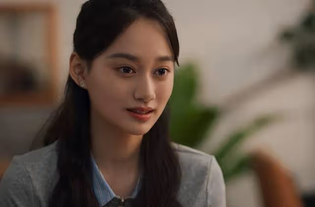 盛世美顏被打回原形!當矽膠臉混進央視劇,於和偉也救不了場