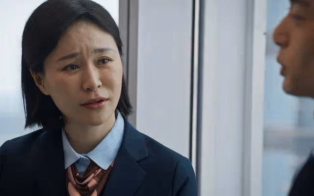 盛世美顏被打回原形!當矽膠臉混進央視劇,於和偉也救不了場