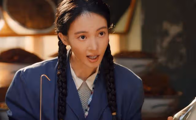 盛世美顏被打回原形!當矽膠臉混進央視劇,於和偉也救不了場