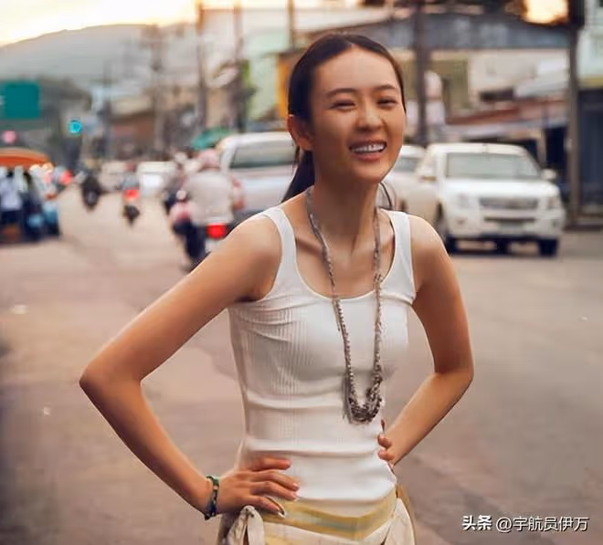嫁對即翻身的童瑤:遭張國立兒子暴打,如今嫁大17歲富豪苦盡甘來