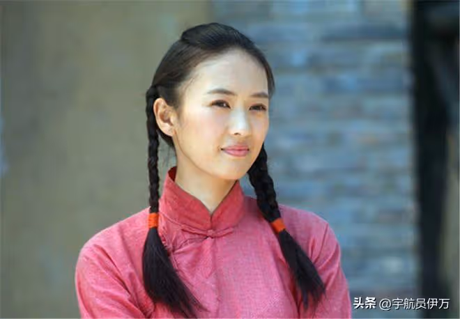 嫁對即翻身的童瑤:遭張國立兒子暴打,如今嫁大17歲富豪苦盡甘來