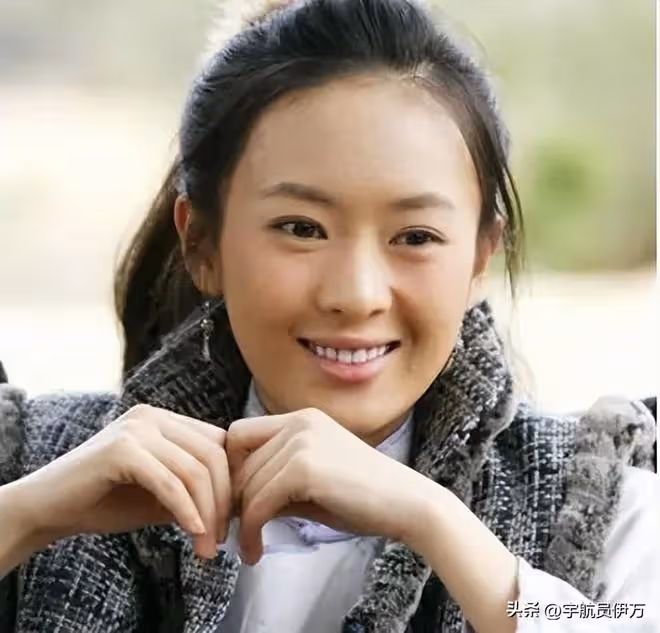 嫁對即翻身的童瑤:遭張國立兒子暴打,如今嫁大17歲富豪苦盡甘來