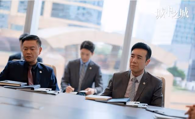 王驍曝不想演《城中之城》苗徹,提苛刻要求想被拒,隆妮回復超搞笑