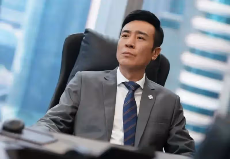 《城中之城》：看懂了吳顯龍挾恩圖報，才明白趙輝為何鋃鐺入獄