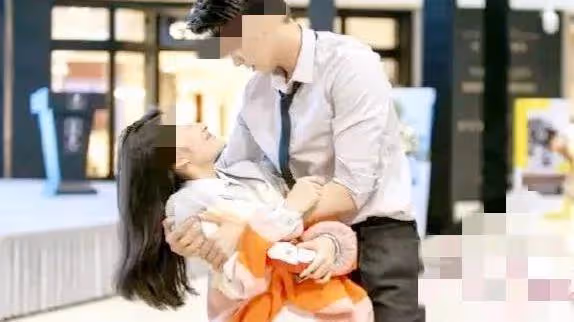 離婚後，我嫁給那個痴戀我多年的男人，沒想到，新婚之夜他變了臉