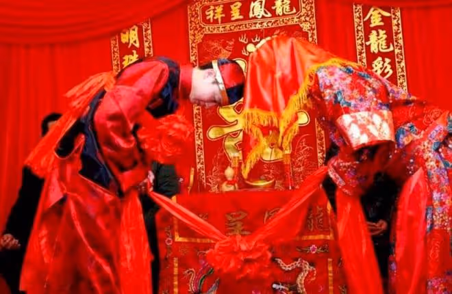 小姑子結婚我忙裡忙外,晚上看他發的一條朋友圈,我選擇了離婚