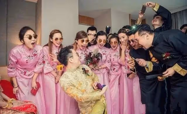 小姑子結婚我忙裡忙外,晚上看他發的一條朋友圈,我選擇了離婚