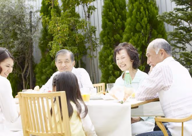 好心資助親戚,誰知竟引狼入室,48歲母親哭訴:你毀了我的婚姻