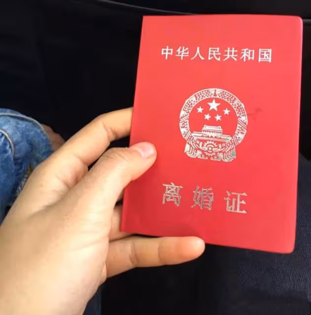 夫妻吵架15年,丈夫離家出走後「鬧離婚」,妻子瞬間心慌:我錯了