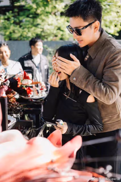 賈乃亮40歲生日曬父女合照,甜馨送爸爸特製獎盃:世界上最好爸爸