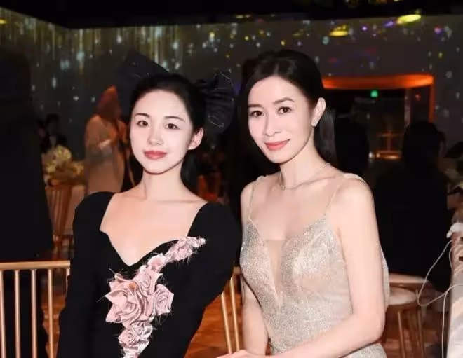 這一夜,41歲的唐嫣證明了,網紅和女星之間的差距有多「殘酷」