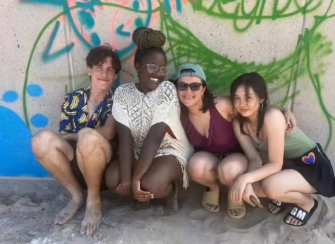 孫莉曬三個孩子近照,黃多多側顏好美,二女兒和兒子古靈精怪