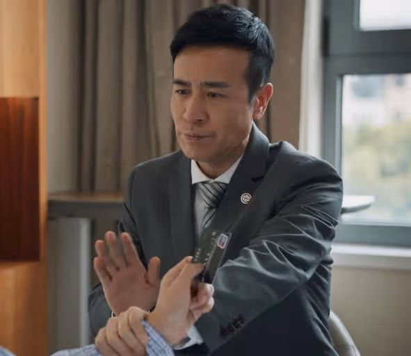 城中之城:趙輝坐牢都不知道,吳顯龍捨命相救才是對他最狠的算計
