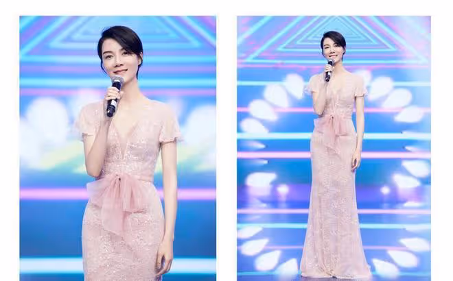 車曉真是「冷淡美人」,粉亮片裙穿出花瓶效果,短髮清爽看著挺颯