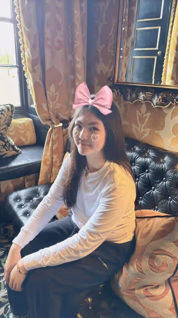 李湘一家3口度假,王詩齡穿萬元蒙口吃大餐,李湘王岳倫有貓膩?