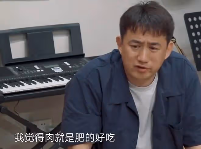 黃磊一家5口公務艙被偶遇!18歲黃多多被罵太拽,黃磊被批架子大