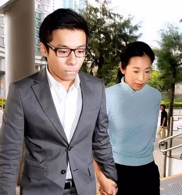 霍啟剛兄弟罕合體,相差4歲差距大,40歲霍啟山太帥氣受富婆青睞