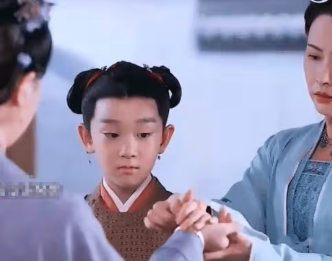 《惜花芷》秦姨娘是誰的妾室？《惜花芷》花柏林是誰的孩子？
