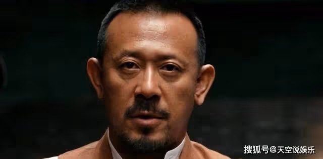 姜文全家四口人同框!46歲周韻斷崖衰老認不出,兩個兒子長相普通