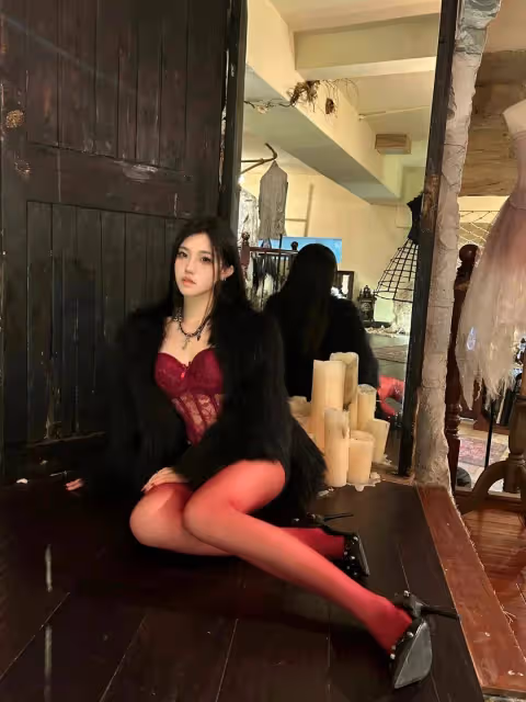黑絲高跟,性感身材來襲!竟然讓你欲罷不能!