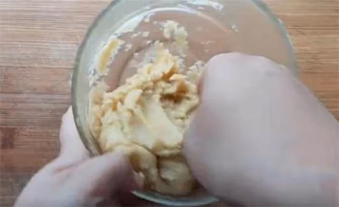 不用烤箱,不油炸,教你自製酥掉渣小餅乾,做一次能吃5天