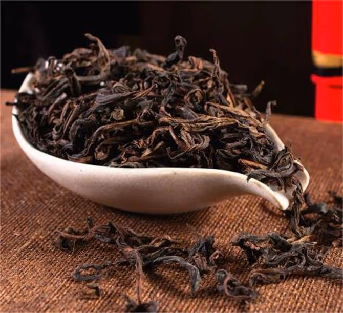 大紅袍是紅茶嗎?在茶行業議論紛紛,大紅袍到底是什麼茶類?