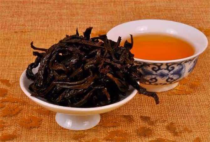 大紅袍是紅茶嗎?在茶行業議論紛紛,大紅袍到底是什麼茶類?