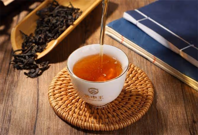 大紅袍是紅茶嗎?在茶行業議論紛紛,大紅袍到底是什麼茶類?