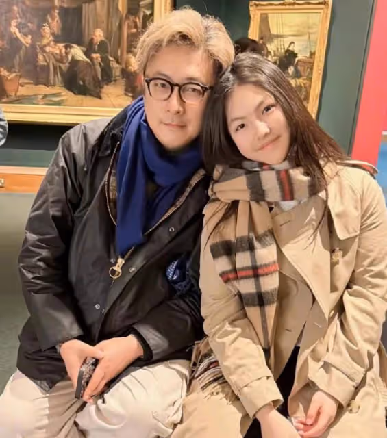 李湘變瘦了，陪王詩齡蘇格蘭度假，和王岳倫在一起畫面很溫馨