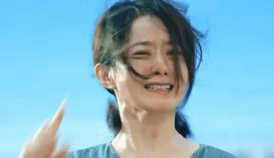 趙麗穎被喜劇女王暗酸「客串搶女主風頭」！兩派網友撕逼激烈
