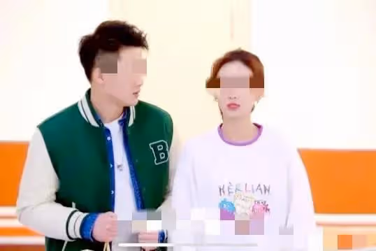 我媽去世後,我和我弟成了仇人,我是親戚眼中的罪人,他成了孝子