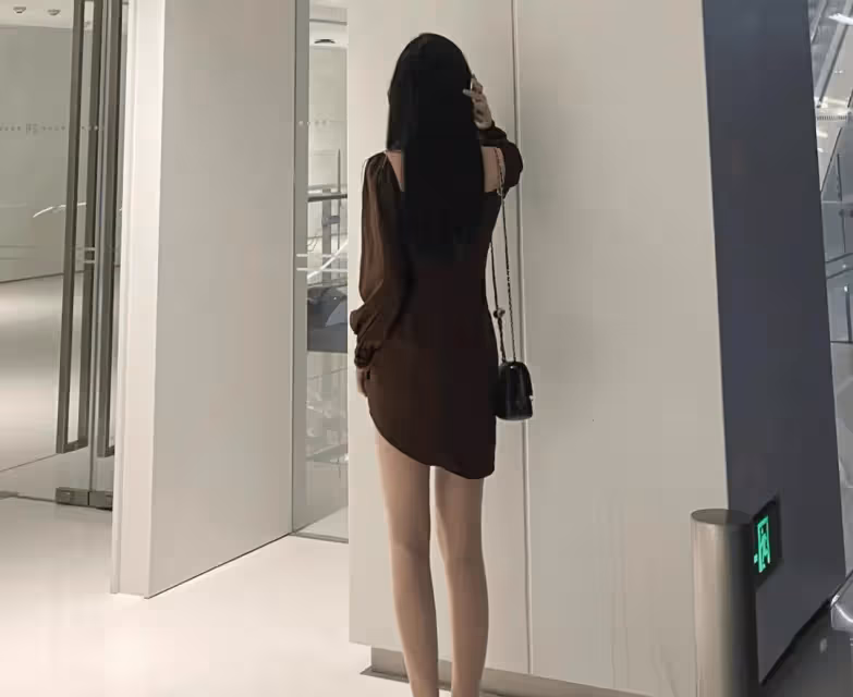 女神標配:「絲襪+連衣裙+尖頭高跟鞋」,你敢嘗試嗎?