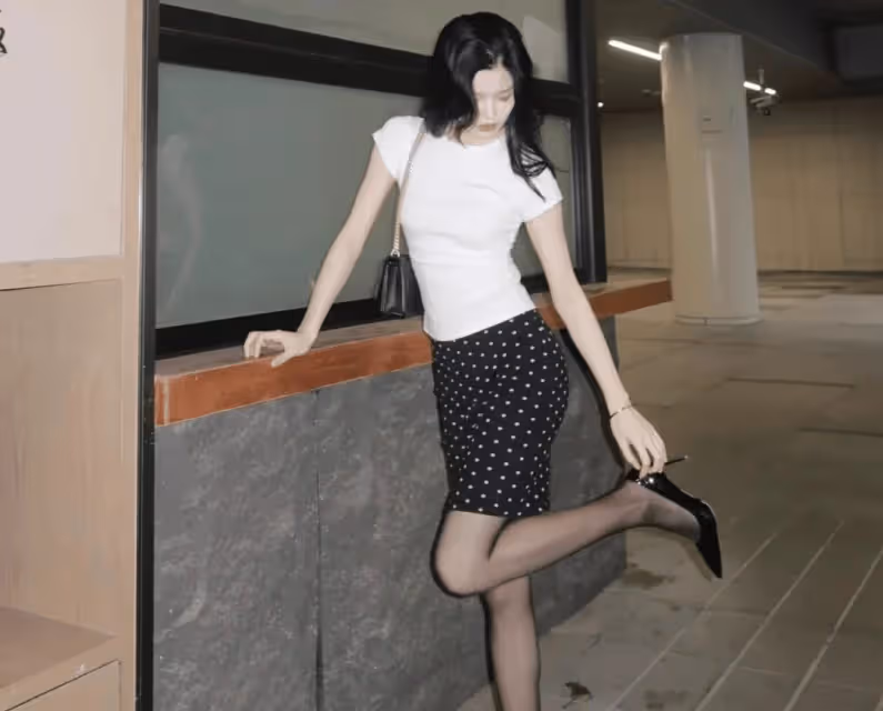 女神標配:「絲襪+連衣裙+尖頭高跟鞋」,你敢嘗試嗎?
