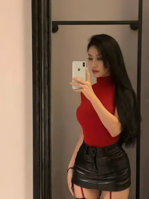 黑絲弔帶襪誘惑來襲,高跟鞋下的御姐你敢追嗎?