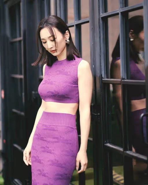 賭王「最索千金」和TVB人氣花旦撞衫!網友稱更不如後者?