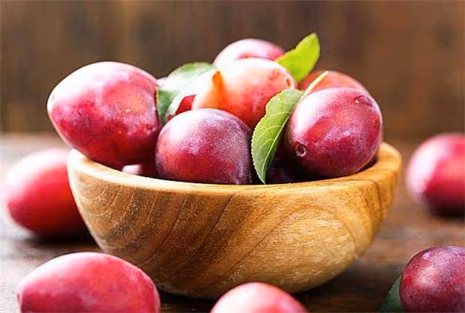 李子是涼性還是熱性?李子吃了有啥好處?吃李子時的搭配宜忌