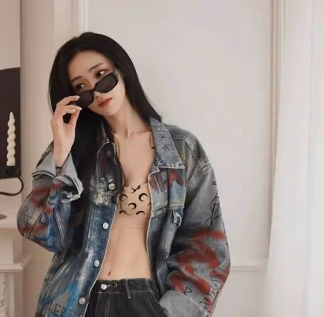 擔心!TVB靚女小花突然瘦成紙片人,兩條腿變筷子腿,感覺風一吹就倒下