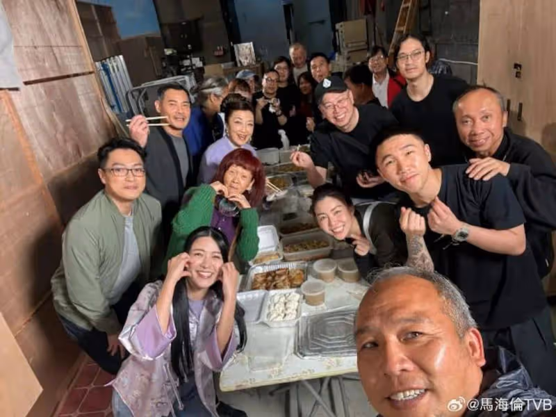 TVB金牌綠葉原來是「富婆」,收藏價值上百萬手袋,依然搭小巴出行