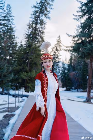 黃奕帶女兒出遊,11歲鐺鐺近照變化大好漂亮,身高猛躥直追媽媽