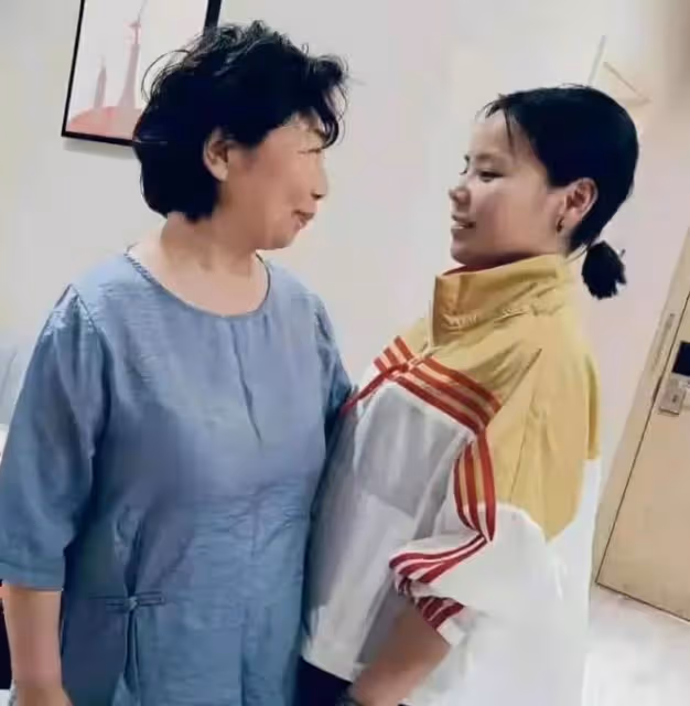 侄子30了才結婚，紅包給5萬，鳳凰男思瑤面子，妻子果斷離婚止損