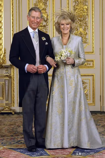 查爾斯、卡米拉結婚19周年，揭秘小三變王后的王冠珠寶隱喻！