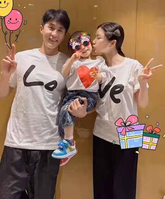 杜淳夫婦曬全家福為女兒慶生，3歲小蛋餃像爸又像媽，顏值超高
