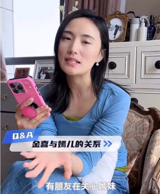李亞鵬老婆首曬與繼女合照，李嫣近照曝光好漂亮，嘴唇修復超完美