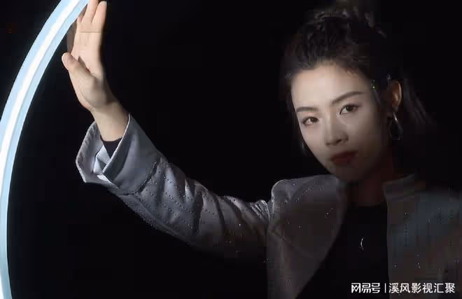 浪姐5定檔，戚薇強勢站C位，陳麗君拔劍好颯，張予曦絕美古裝亮相
