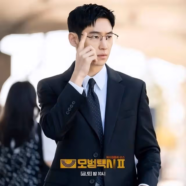 信看演員無誤!9點認識李帝勛:高麗大學霸出身、私下是女團狂粉
