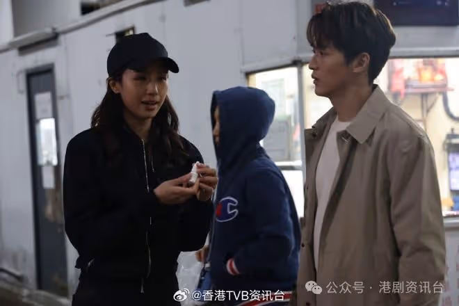 TVB小花罕曬「男友」合照戀情浮面!阮浩棕出身演藝世家嫲嫲係「上等人」