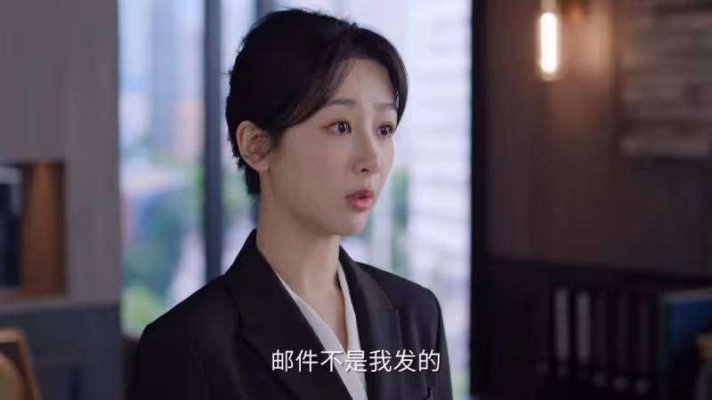 風情萬種、嫵媚至極,看到27歲王梓薇,才知道什麼是真正的情婦