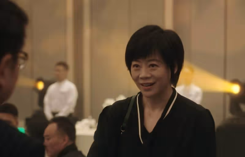 風情萬種、嫵媚至極,看到27歲王梓薇,才知道什麼是真正的情婦